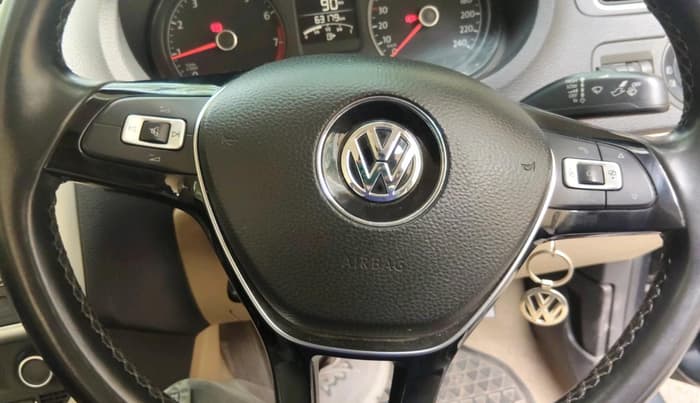 2017 Volkswagen Ameo HIGHLINE1.2L PLUS 16 ALLOY, Petrol, Manual, 63,400 km, interior