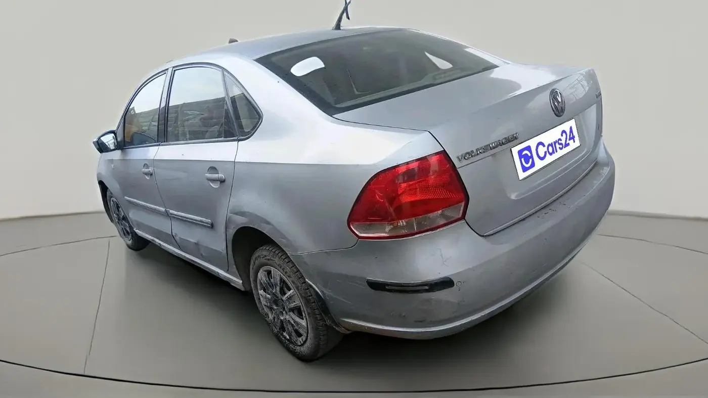 2012 Volkswagen Vento COMFORTLINE 1.6, Petrol, Manual, 1,88,201 km, exterior