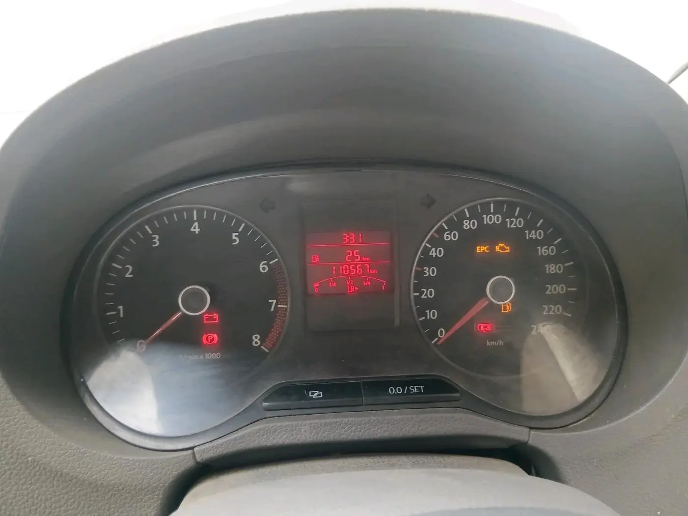 2012 Volkswagen Vento COMFORTLINE 1.6, Petrol, Manual, 1,88,201 km, interior