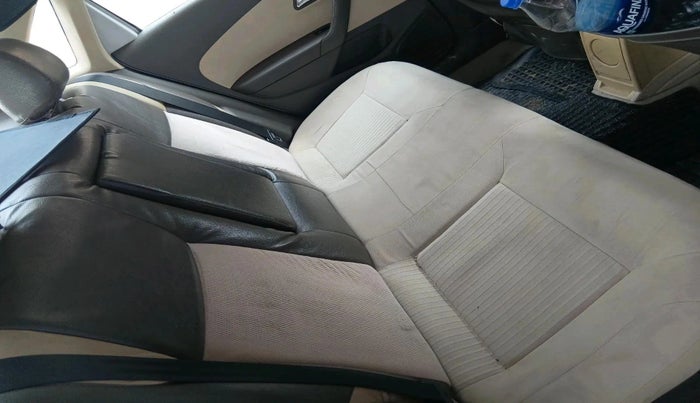 2012 Volkswagen Vento COMFORTLINE 1.6, Petrol, Manual, 1,10,567 km, interior