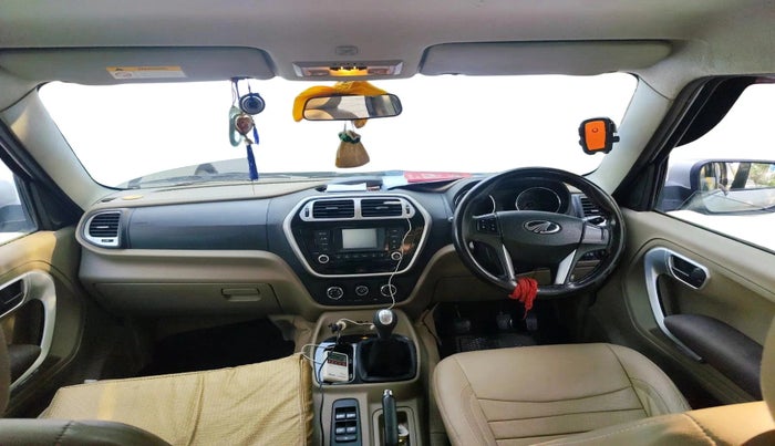 2017 Mahindra TUV300 T8, Diesel, Manual, 66,625 km, interior