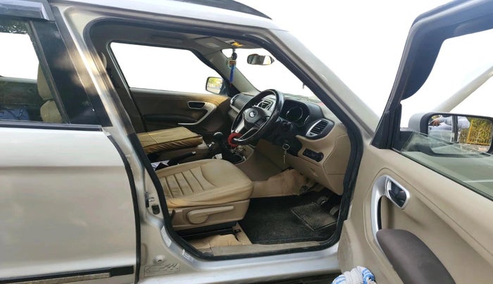 2017 Mahindra TUV300 T8, Diesel, Manual, 66,625 km, interior