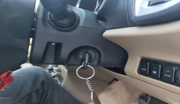 2017 Mahindra TUV300 T8, Diesel, Manual, 66,625 km, interior