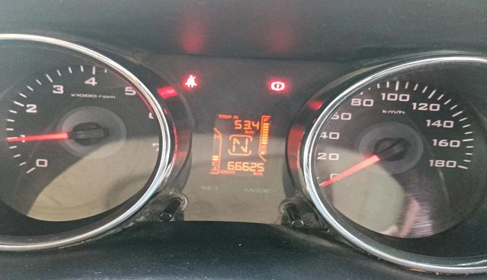 2017 Mahindra TUV300 T8, Diesel, Manual, 66,625 km, interior