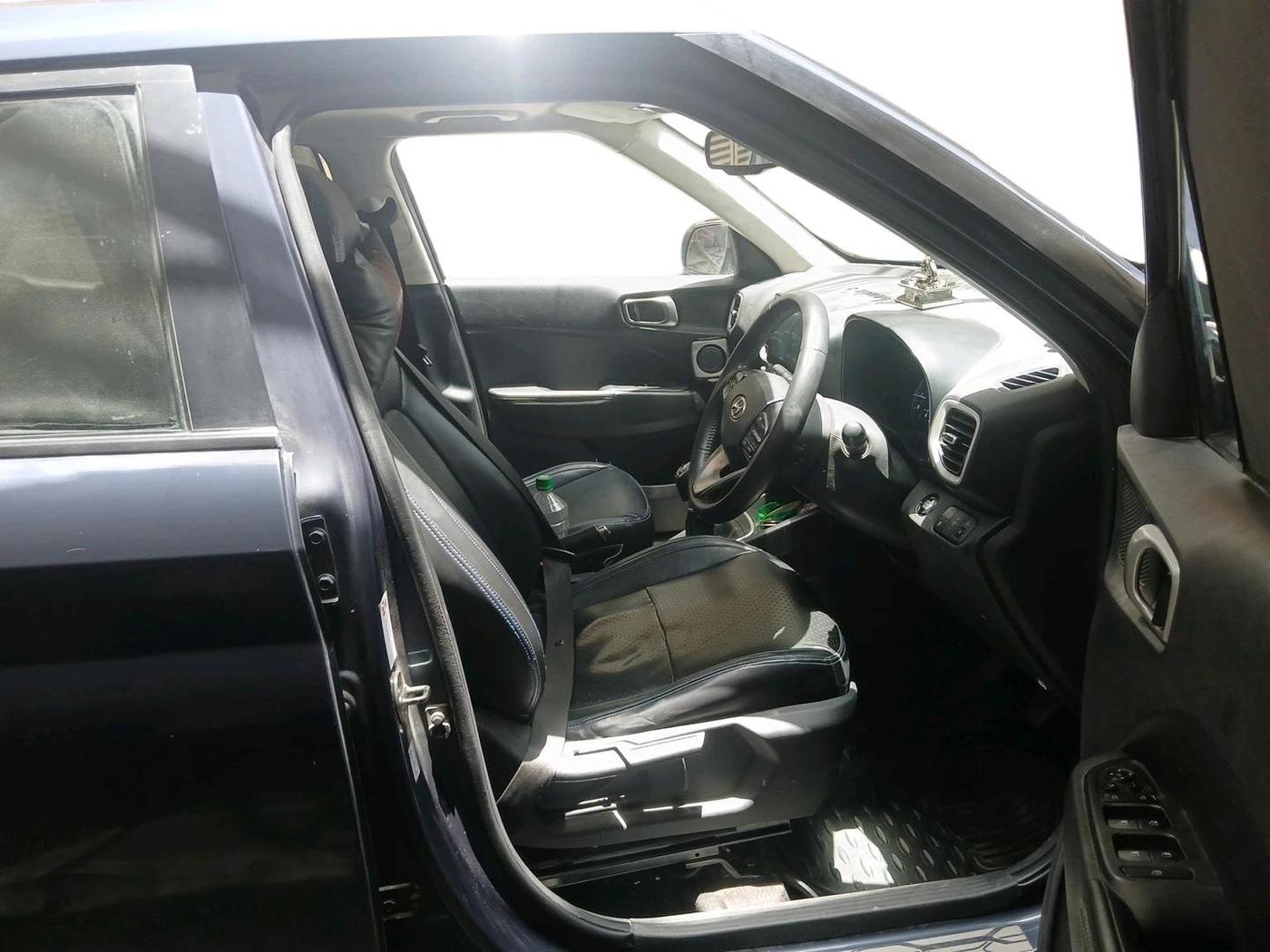 2019 Hyundai VENUE SX 1.0 (O) TURBO, Petrol, Manual, 52,080 km, interior