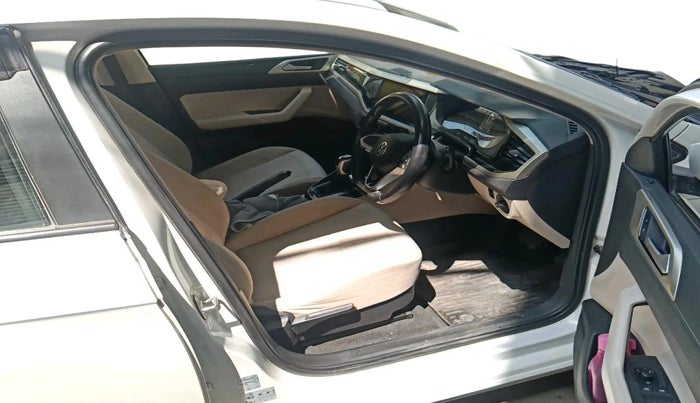 2022 Volkswagen VIRTUS HIGHLINE TSI 1.0 AT, Petrol, Automatic, 35,997 km, interior