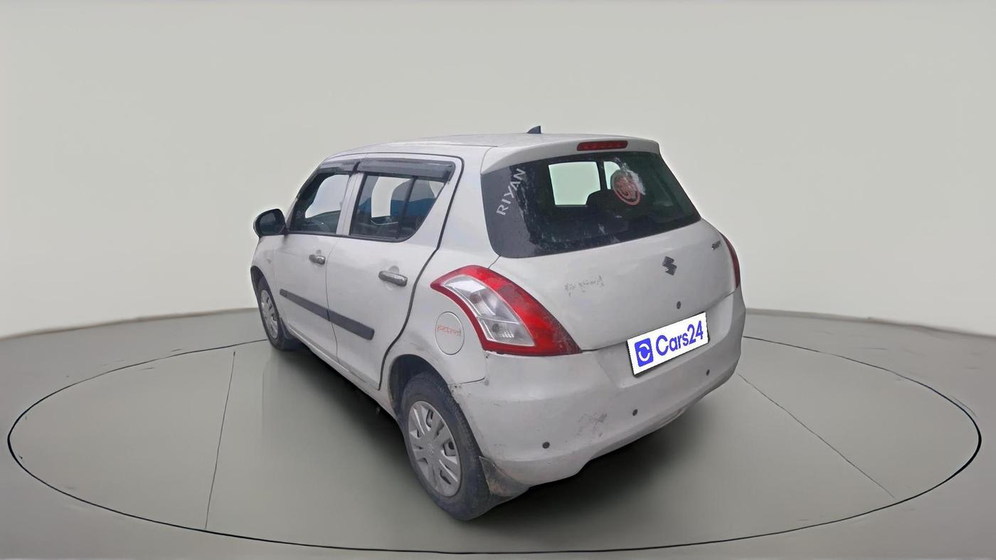 2017 Maruti Swift LXI (O), CNG, Manual, 1,01,507 km, exterior