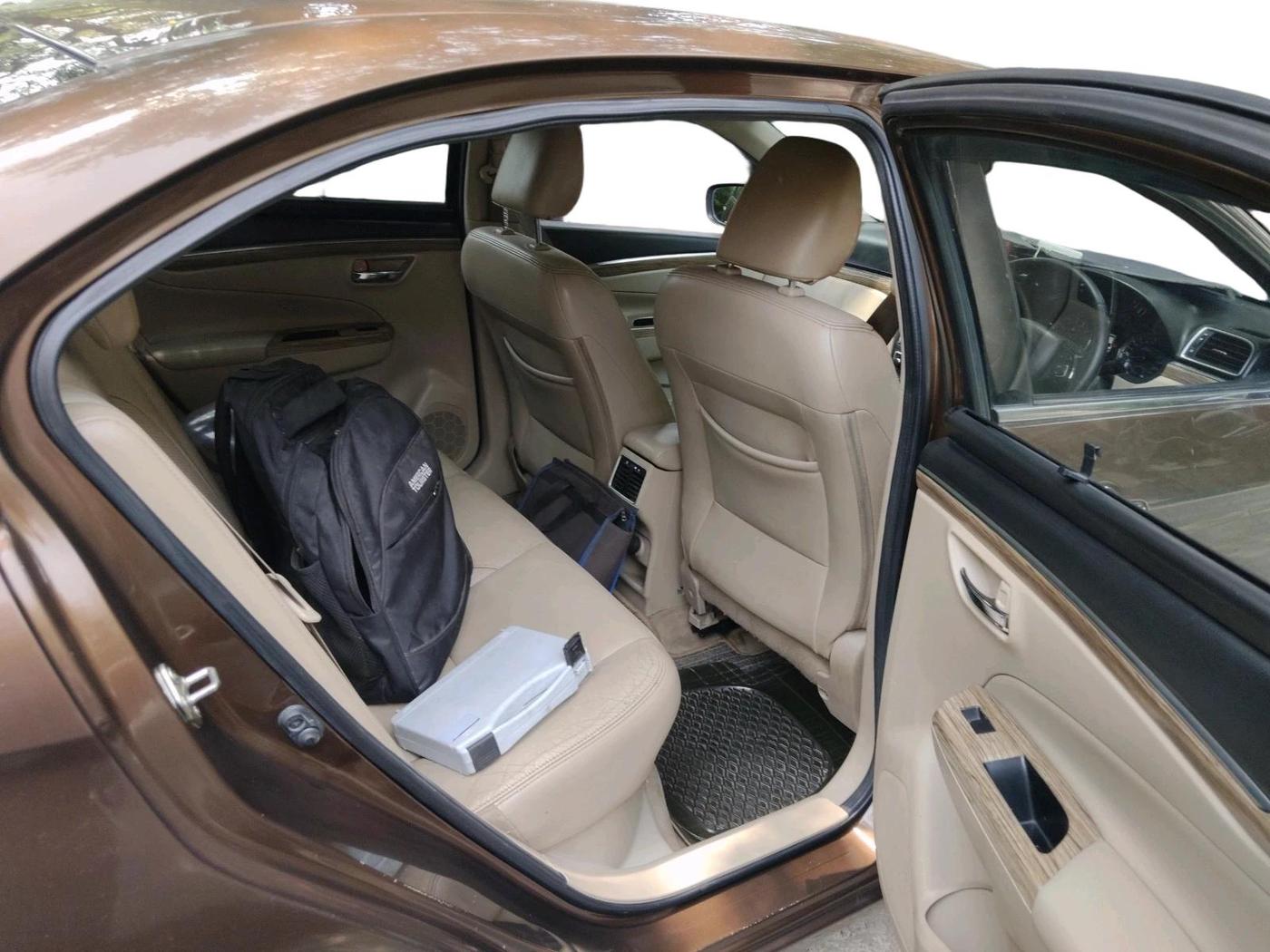 2019 Maruti Ciaz ALPHA  AT 1.5 SHVS PETROL, Petrol, Automatic, 1,71,012 km, interior