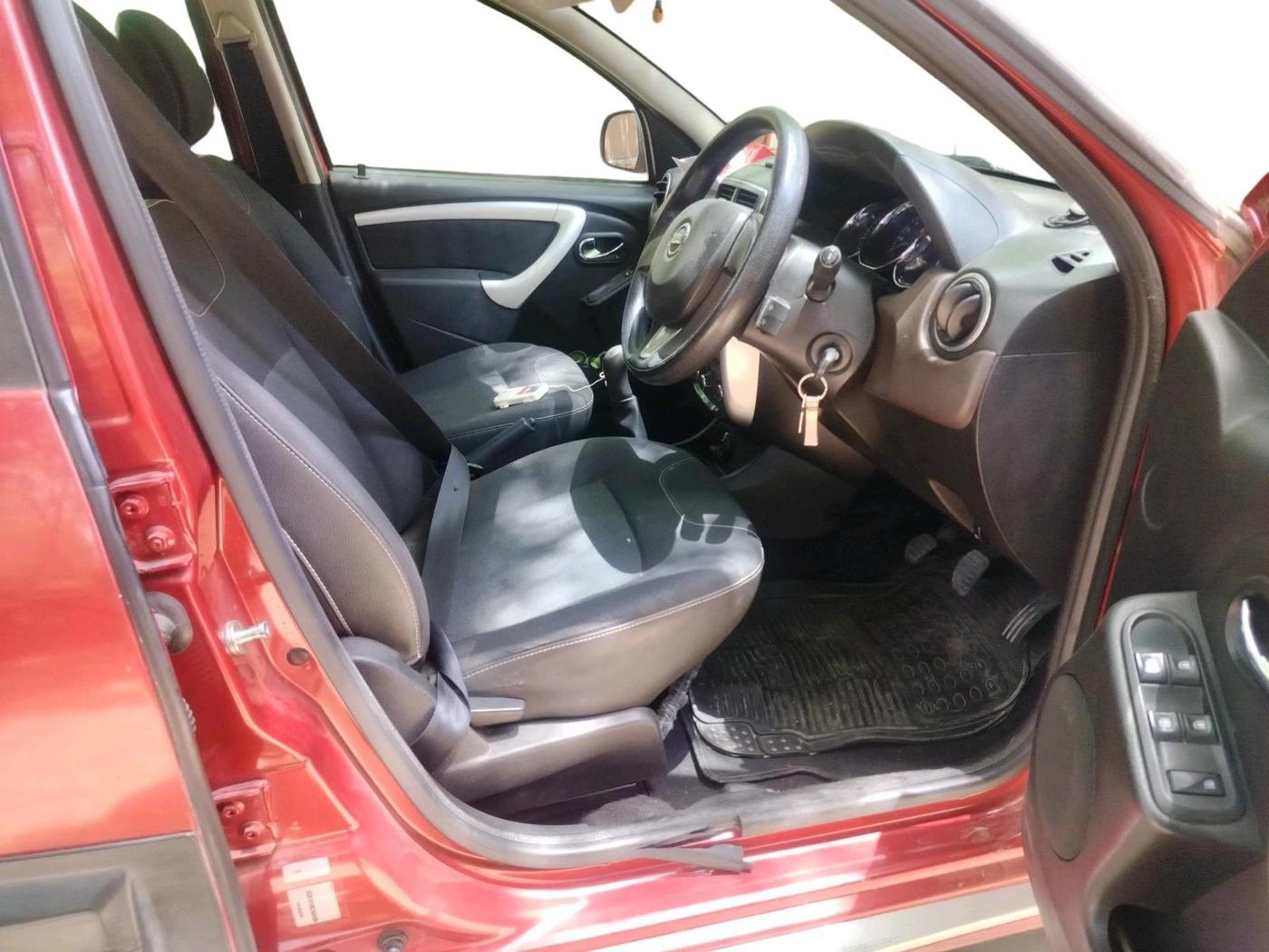 2017 Nissan Terrano XL (P), Petrol, Manual, 40,802 km, interior