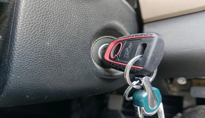 2016 Hyundai Grand i10 SPORTZ 1.2 KAPPA VTVT, CNG, Manual, 1,91,191 km, interior