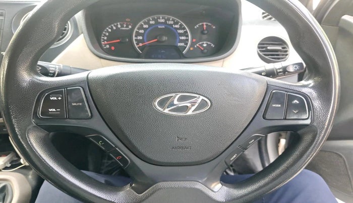 2016 Hyundai Grand i10 SPORTZ 1.2 KAPPA VTVT, CNG, Manual, 1,91,191 km, interior