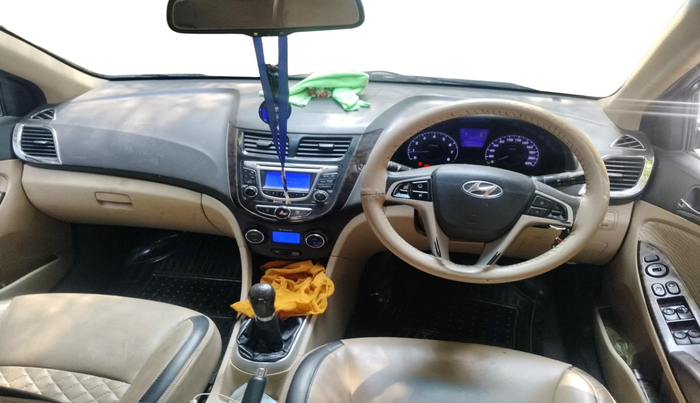 2011 Hyundai Verna FLUIDIC 1.6 VTVT SX, CNG, Manual, 3,46,982 km, interior