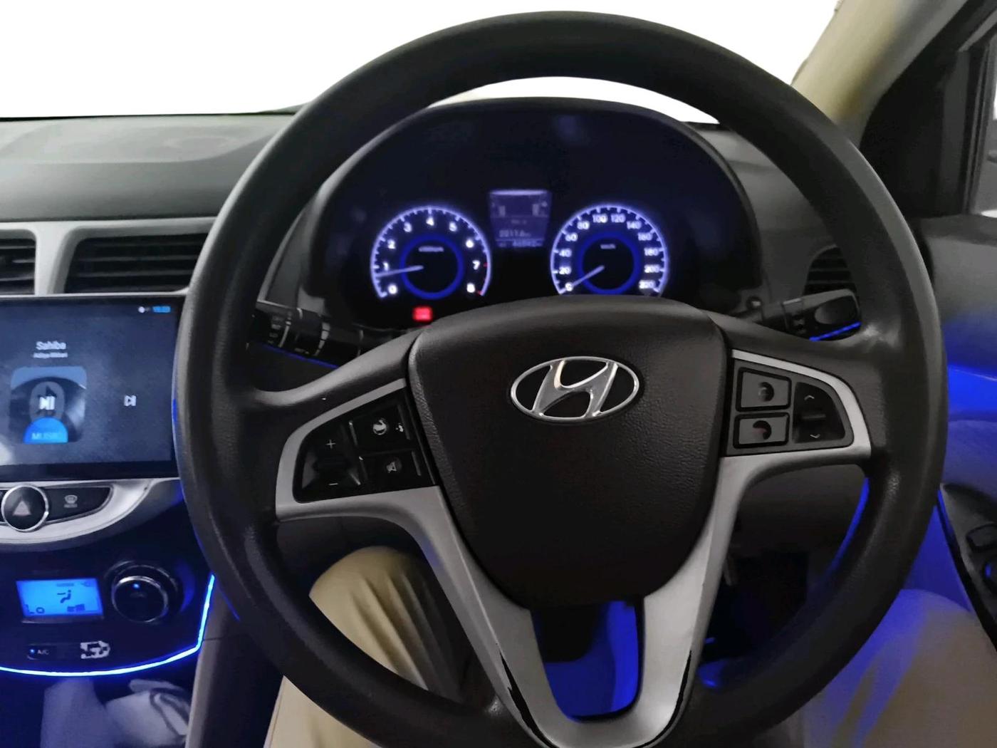 2012 Hyundai Verna FLUIDIC 1.6 VTVT EX, CNG, Manual, 1,10,000 km, interior