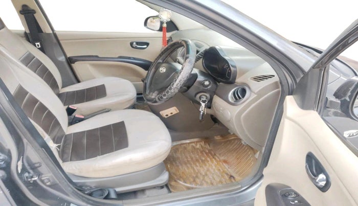 2011 Hyundai i10 MAGNA 1.2, Petrol, Manual, 1,24,869 km, interior