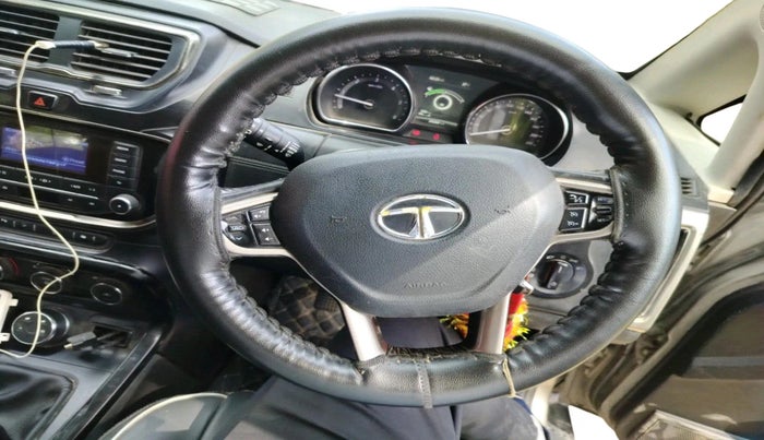 2018 Tata Hexa XE 4X2 7 STR, Diesel, Manual, 29,269 km, interior