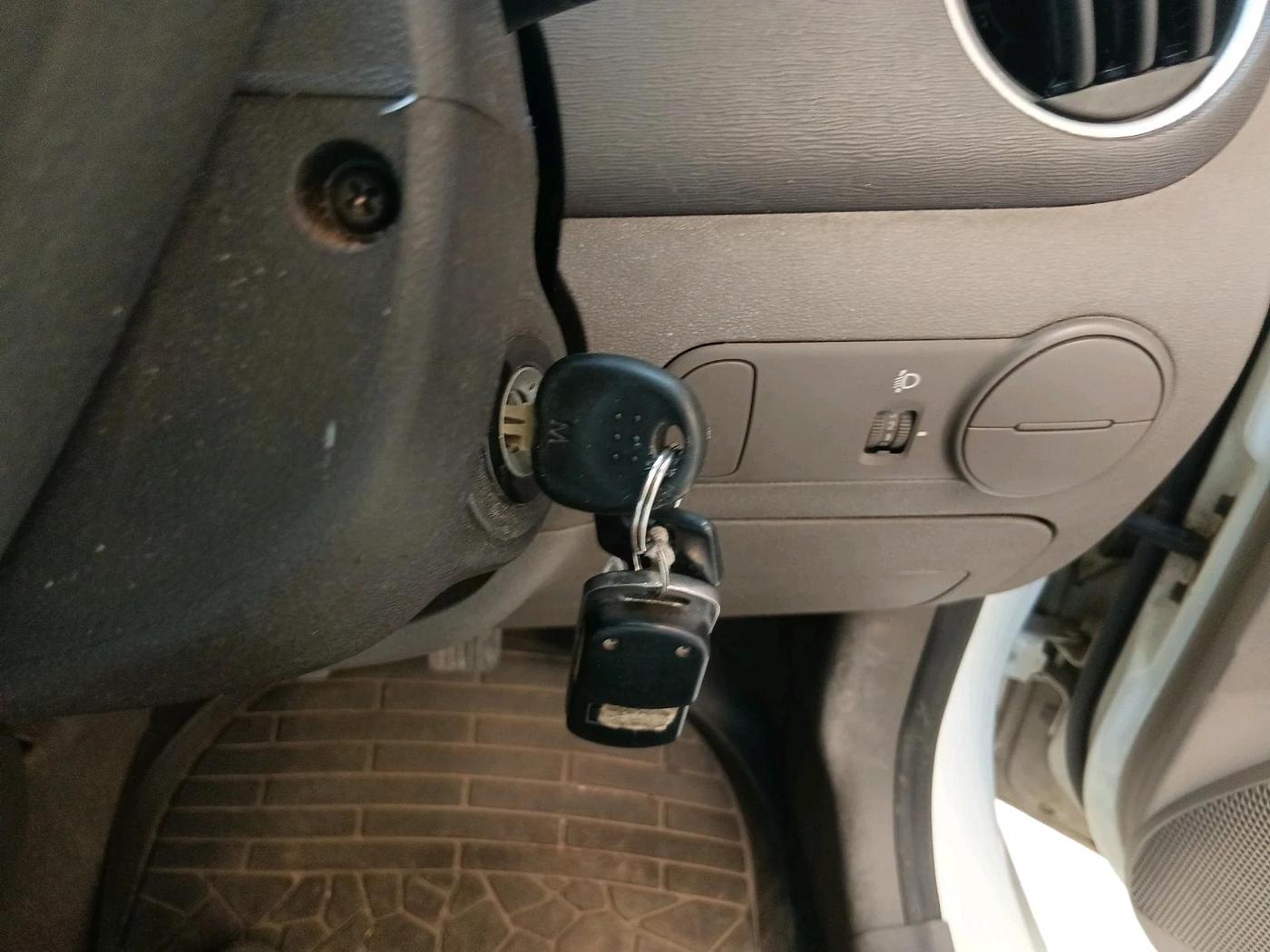 2011 Hyundai i10 ERA 1.1, Petrol, Manual, 39,687 km, interior