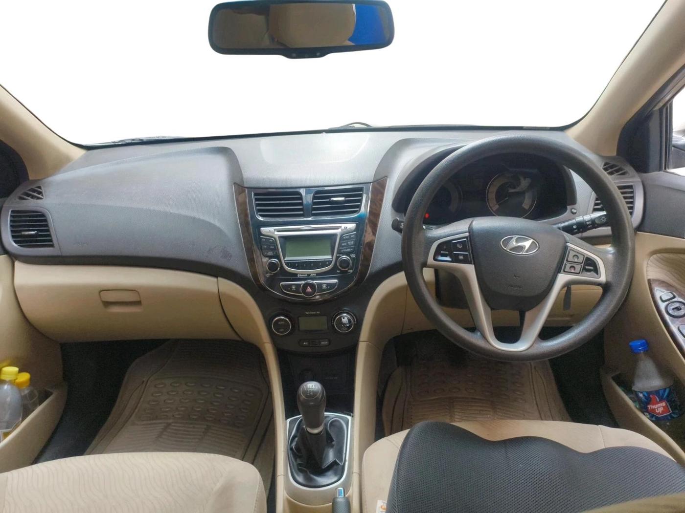 2011 Hyundai Verna FLUIDIC 1.6 VTVT SX, Petrol, Manual, 69,144 km, interior