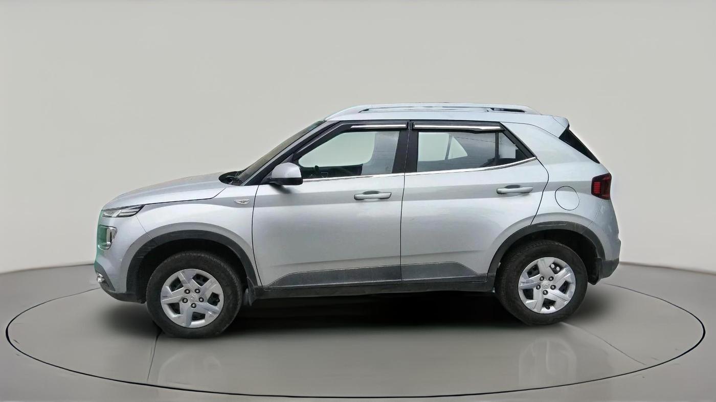 2022 Hyundai VENUE S 1.2, Petrol, Manual, 50,050 km, exterior
