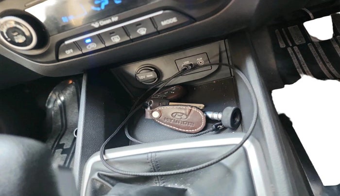 2017 Hyundai Creta SX PLUS 1.6 PETROL, Petrol, Manual, 12,870 km, interior