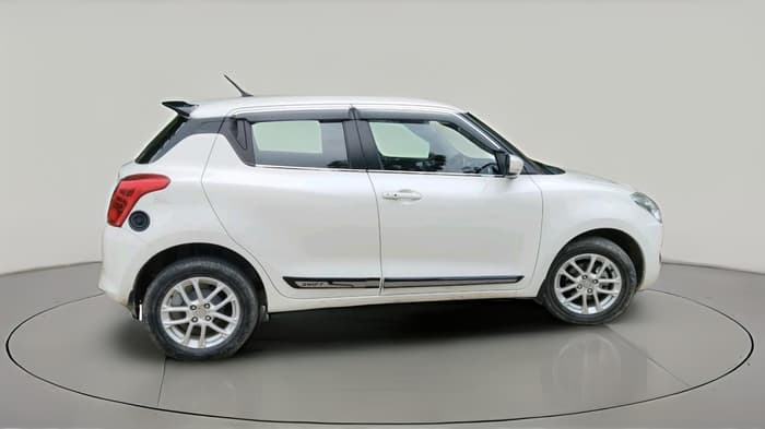 2024 Maruti Swift ZXI CNG, CNG, Manual, 64,442 km, exterior