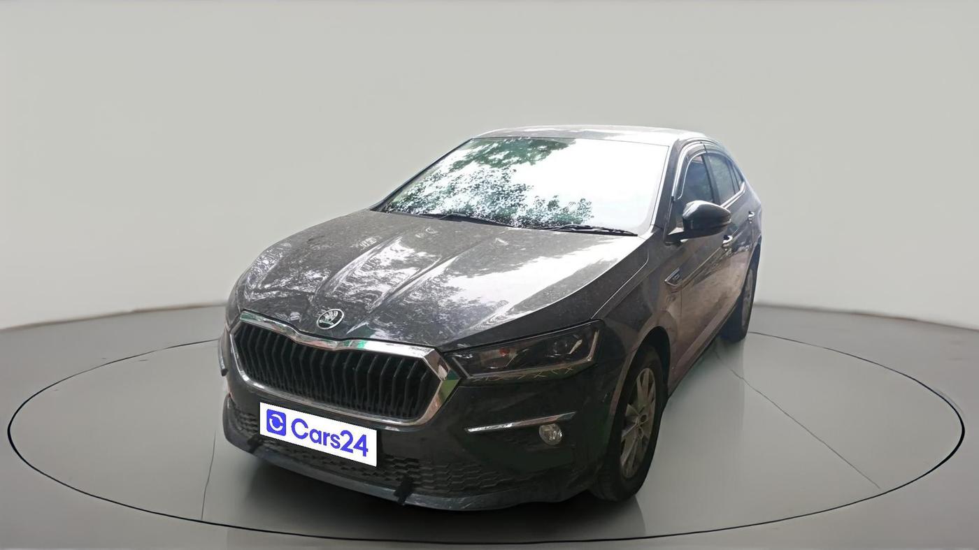 2025 Skoda SLAVIA Signature 1.0L TSI MT, Petrol, Manual, 6,602 km, exterior