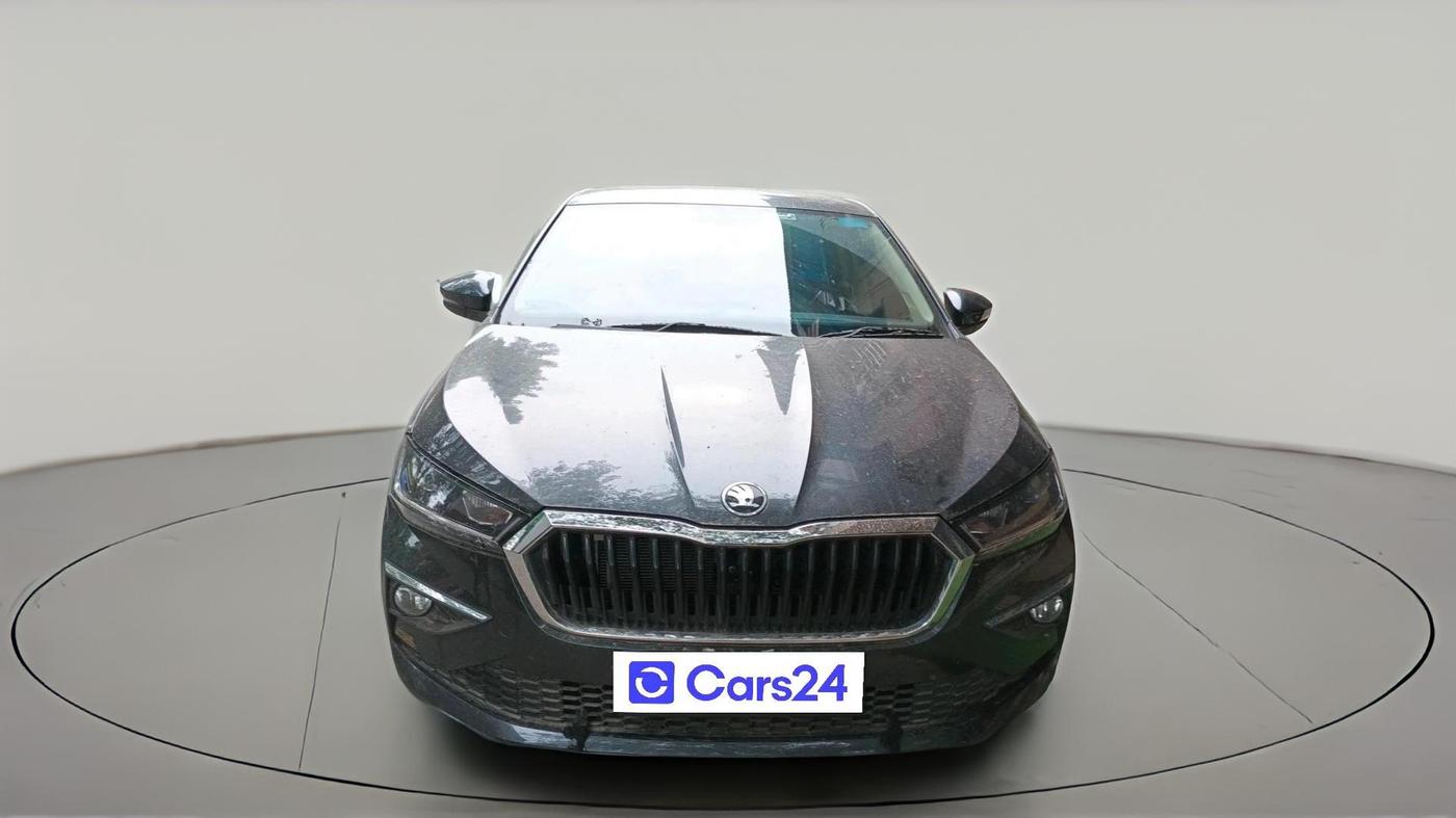 2025 Skoda SLAVIA Signature 1.0L TSI MT, Petrol, Manual, 6,602 km, exterior