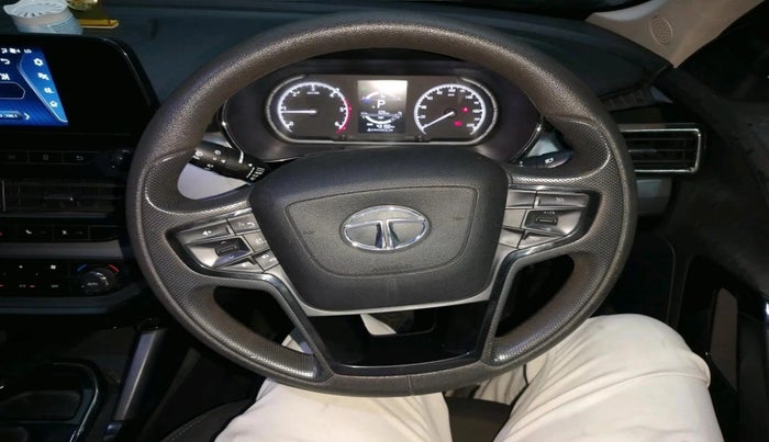 2021 Tata Harrier XTA 2.0L KRYOTEC PLUS, Diesel, Automatic, 43,100 km, interior