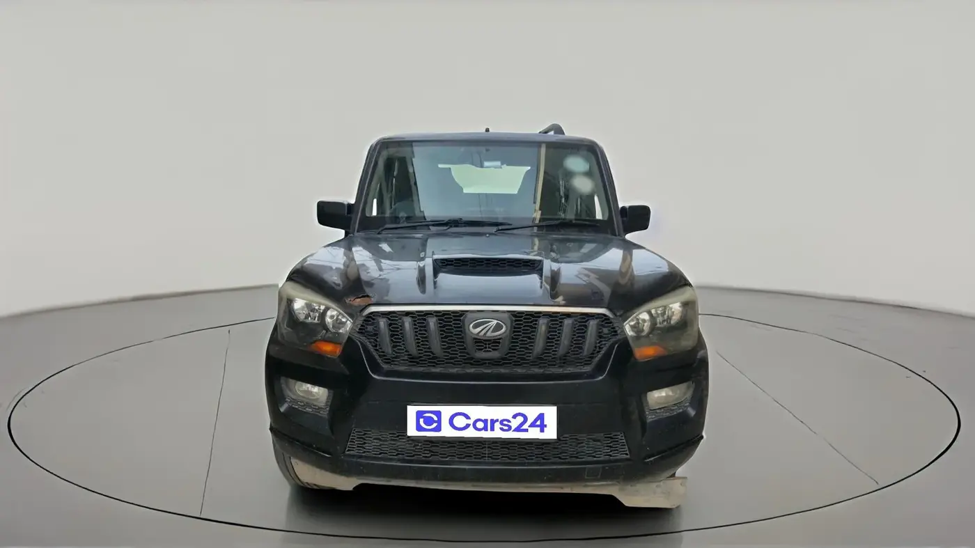 2017 Mahindra Scorpio S4 PLUS 1.99 INTELLI-HYBRID, Diesel, Manual, 98,489 km, exterior