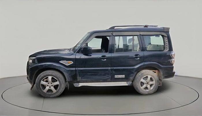 2017 Mahindra Scorpio S4 PLUS 1.99 INTELLI-HYBRID, Diesel, Manual, 98,489 km, exterior