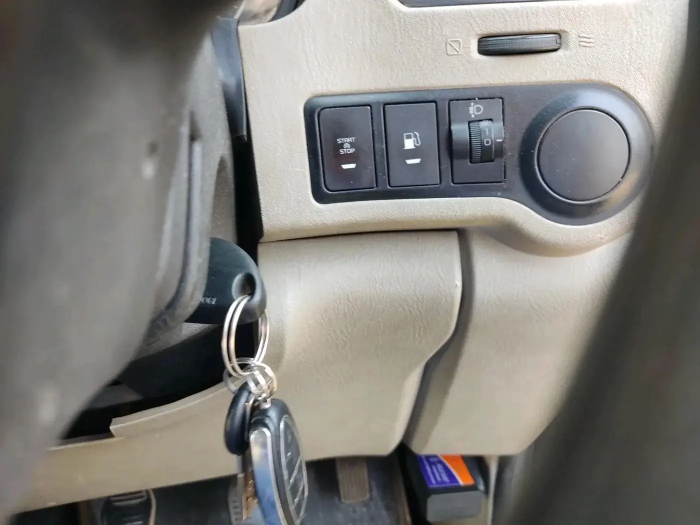 2017 Mahindra Scorpio S4 PLUS 1.99 INTELLI-HYBRID, Diesel, Manual, 98,489 km, interior