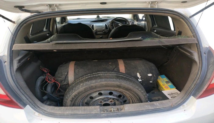 2011 Hyundai i20 MAGNA 1.2, CNG, Manual, 1,45,323 km, exterior