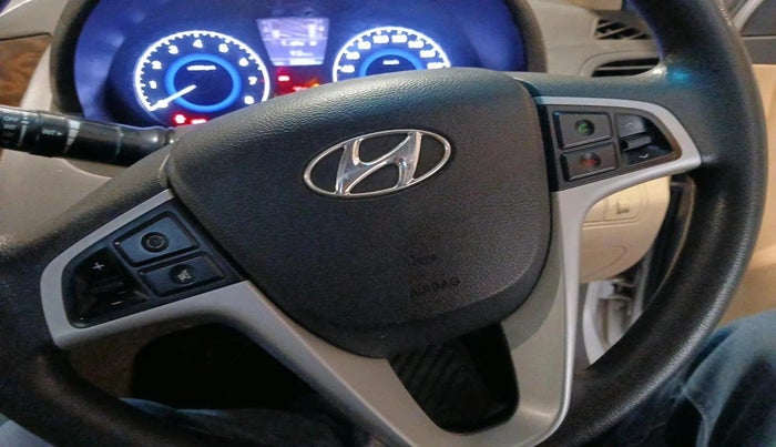 2013 Hyundai Verna FLUIDIC 1.6 VTVT SX, Petrol, Manual, 54,000 km, interior