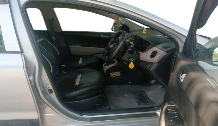 2015 Hyundai Grand i10 SPORTZ 1.2 KAPPA VTVT, Petrol, Manual, 1,08,187 km, interior