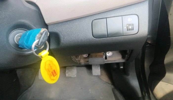 2015 Hyundai Grand i10 SPORTZ 1.2 KAPPA VTVT, Petrol, Manual, 1,08,187 km, interior