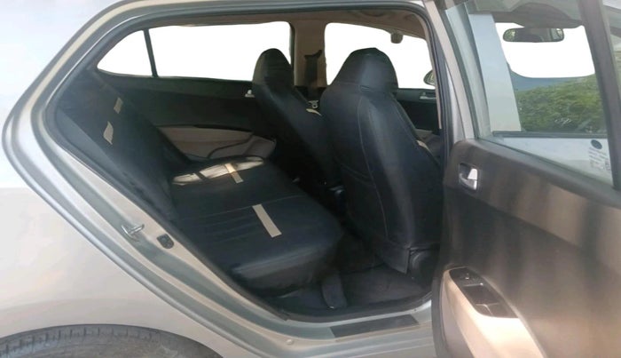 2015 Hyundai Grand i10 SPORTZ 1.2 KAPPA VTVT, Petrol, Manual, 1,08,187 km, interior