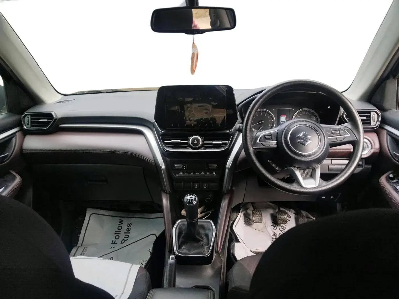 2023 Maruti Grand Vitara ZETA SMART HYBRID, Petrol, Manual, 10,841 km, interior