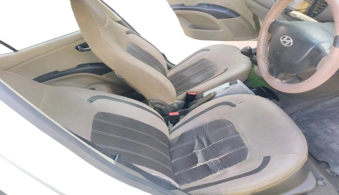 2012 Hyundai i10 MAGNA 1.1, CNG, Manual, 1,44,087 km, interior