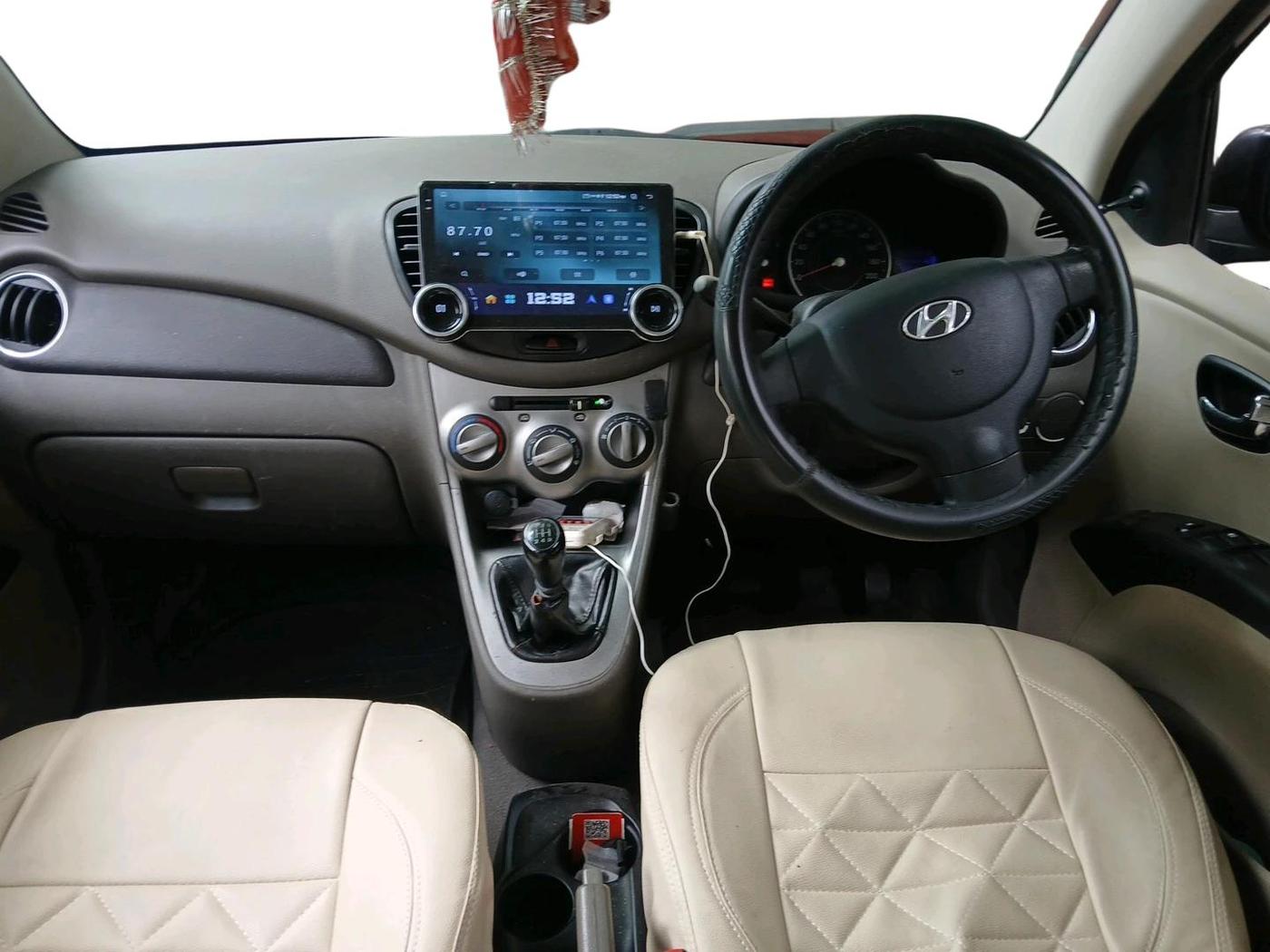 2013 Hyundai i10 MAGNA 1.1, Petrol, Manual, 72,219 km, interior