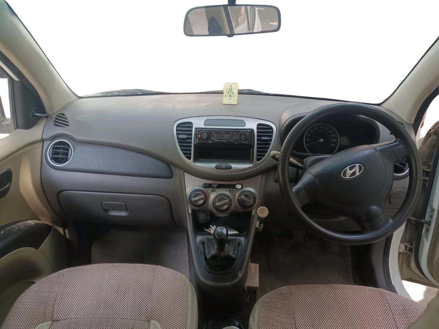 2011 Hyundai i10 ERA 1.1, Petrol, Manual, 61,389 km, interior