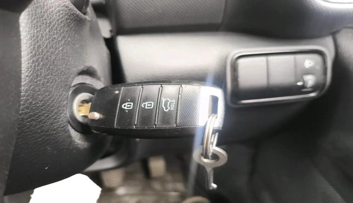 2020 KIA SONET HTK PLUS 1.0 IMT, Petrol, Manual, 47,333 km, interior