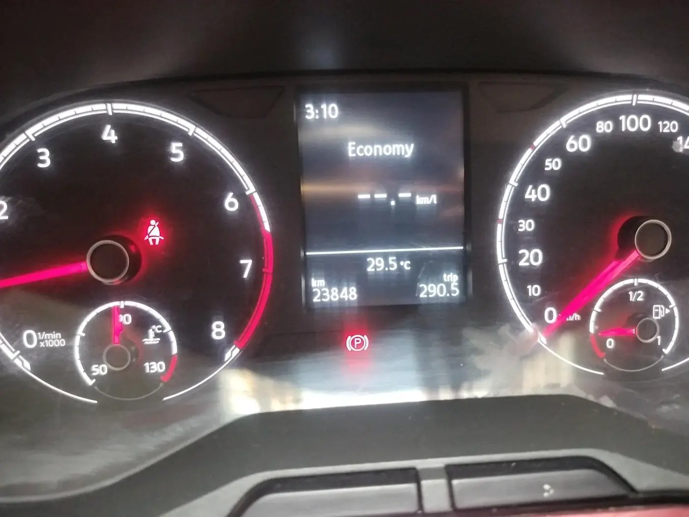 2022 Volkswagen TAIGUN GT 1.5 TSI MT, Petrol, Manual, 23,848 km, interior