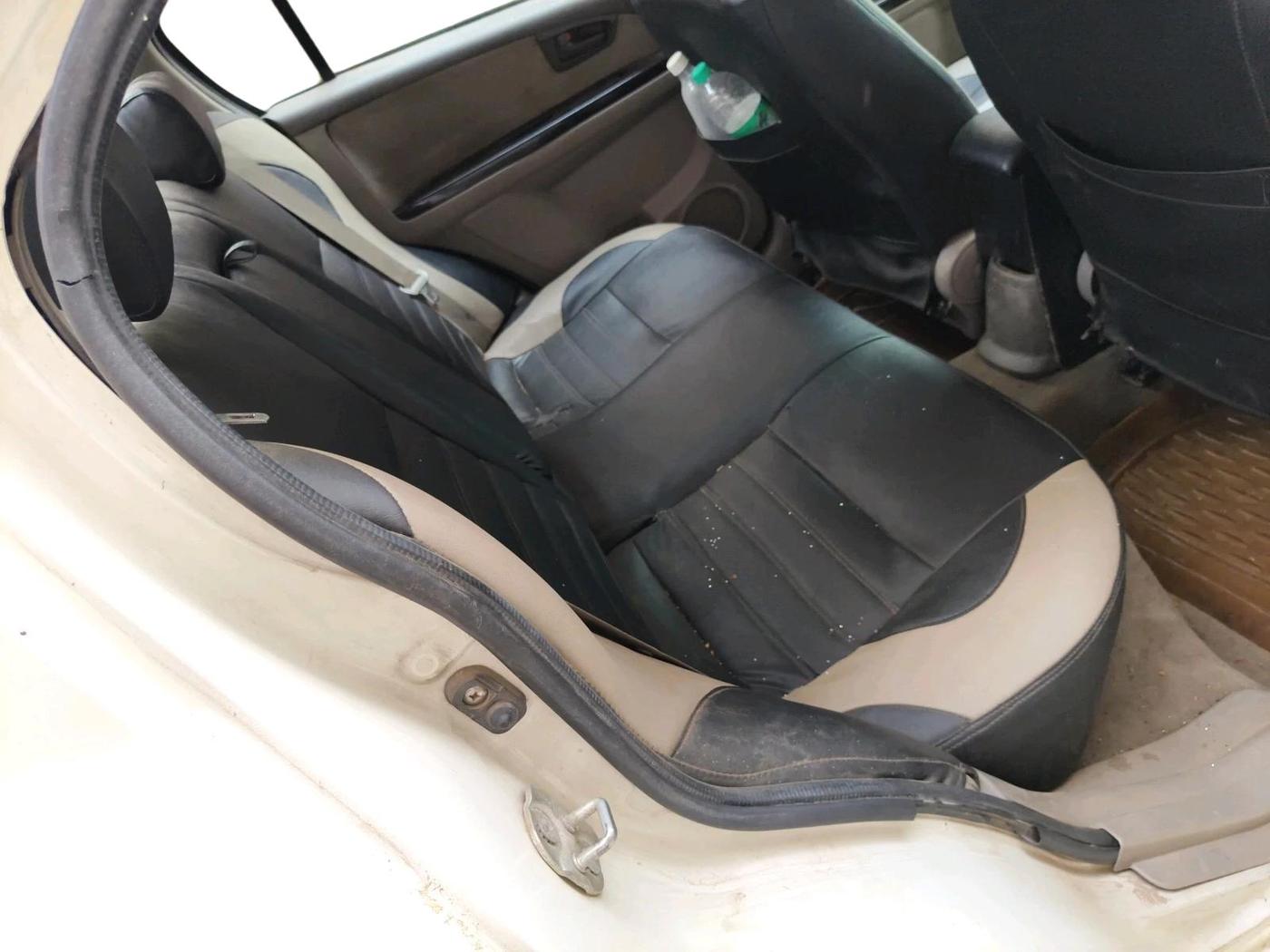 2011 Maruti SX4 VXI, CNG, Manual, 1,36,870 km, interior