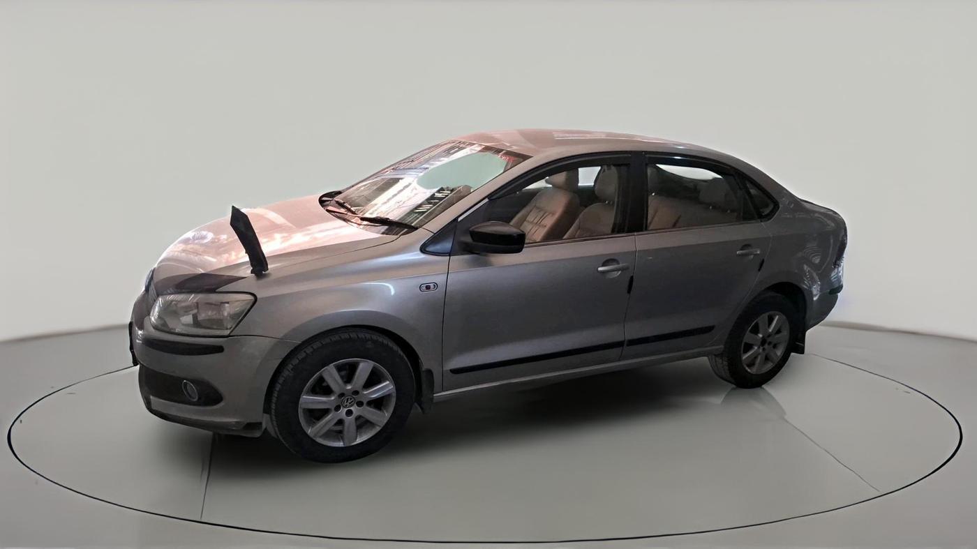 2011 Volkswagen Vento TRENDLINE 1.6, Petrol, Manual, 1,11,433 km, exterior
