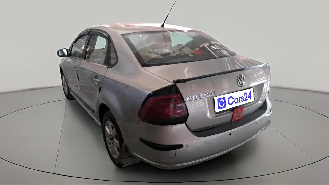 2011 Volkswagen Vento TRENDLINE 1.6, Petrol, Manual, 1,11,433 km, exterior