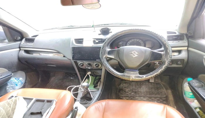 2016 Maruti Swift LXI (O), CNG, Manual, 1,46,994 km, interior