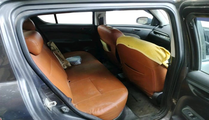 2016 Maruti Swift LXI (O), CNG, Manual, 1,46,994 km, interior