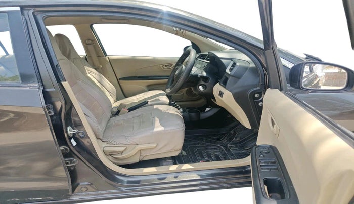 2016 Honda Amaze 1.5L I-DTEC S, Diesel, Manual, 1,72,625 km, interior