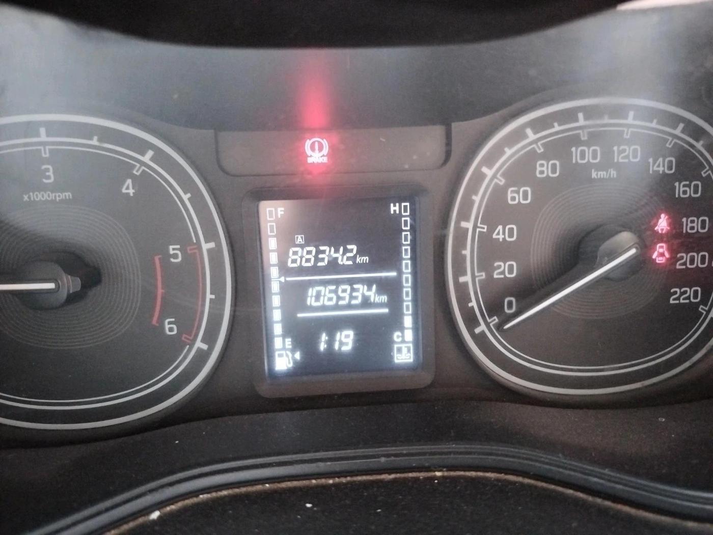 2019 Maruti Vitara Brezza LDI, Diesel, Manual, 1,06,934 km, interior