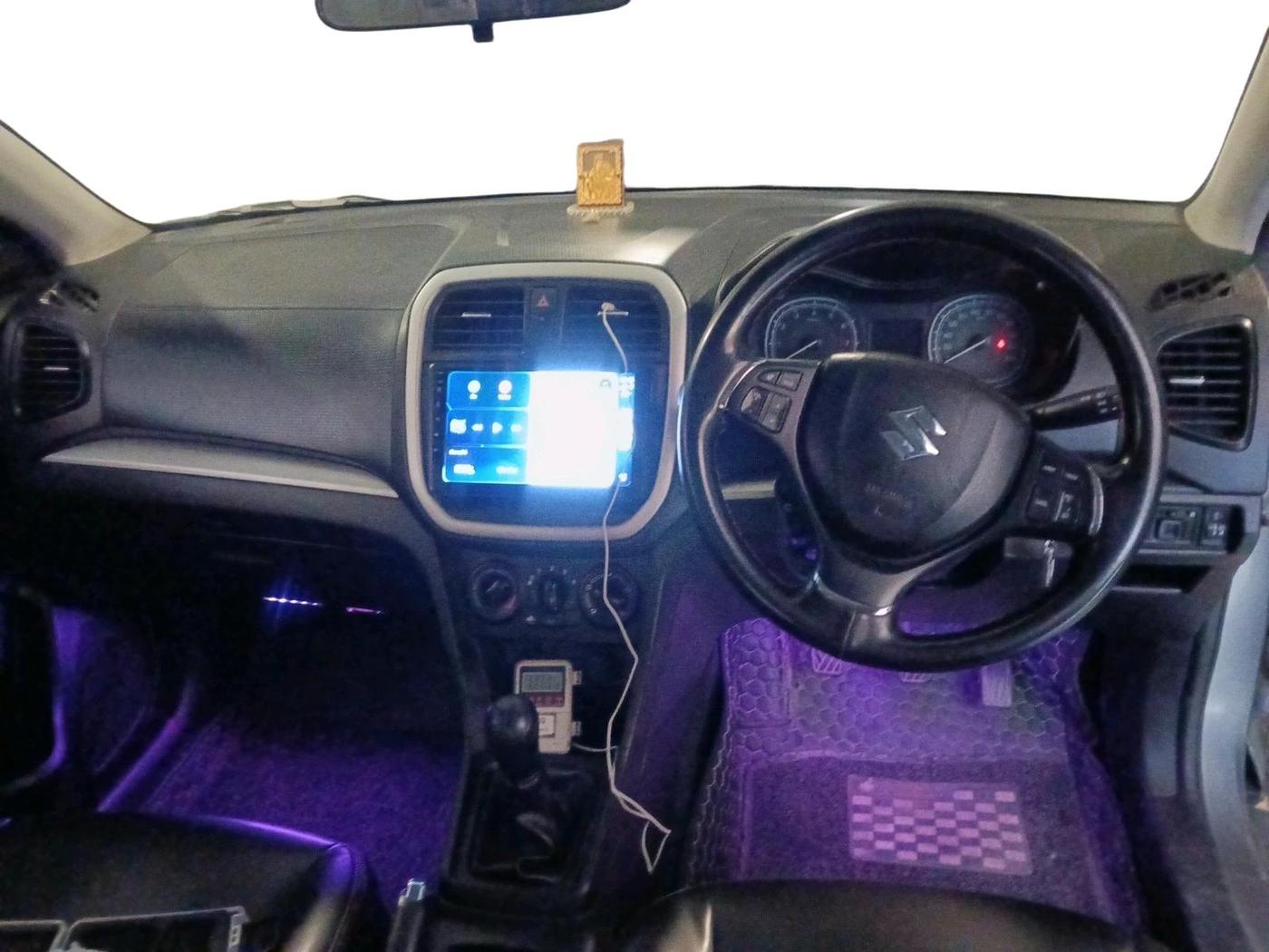 2022 Maruti Vitara Brezza LXI, Petrol, Manual, 83,346 km, interior