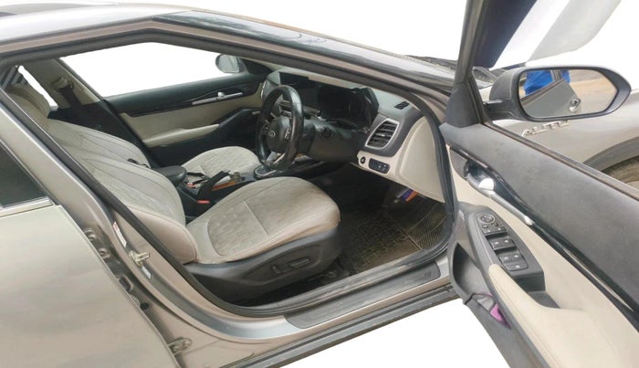 2019 KIA SELTOS HTX PLUS AT1.5 DIESEL, Diesel, Automatic, 1,21,645 km, interior